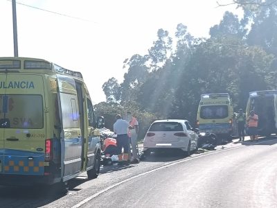Brutal accidente en Domaio con un padre e hijo muy graves