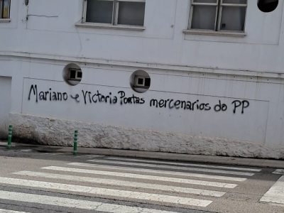 Los vecinos de Pedra Alta condenan la ola de pintadas contra Portas
