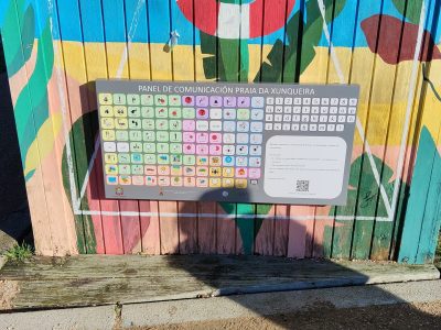 O Concello de Moaña instala novos paneis comunicativos alternativos nas praias