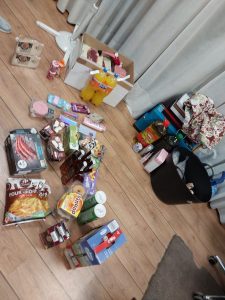 En libertad los tres detenidos por robar en un ‘súper’ de Moaña