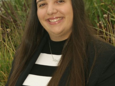 A marinense Raquel Catalán estréase na escrita con “Anaquiños”, que presentará este venres no Museo Torres