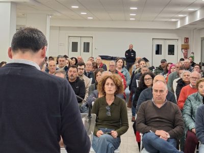 La Diputación presenta en Cangas las ayudas de Acción Comunitaria