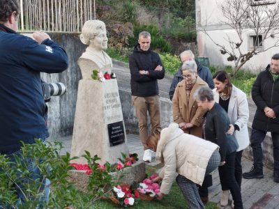 Domaio recuerda a Rosalía de Castro