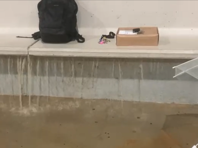 Los padres del CEIP Castrillón de Cangas urgen al Concello el arreglo del pabellón