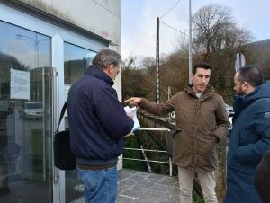 Persoal técnico do Sergas constata humidades e filtracións no centro de saúde do Toural