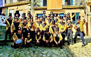 50 años aliñando de humor las verdades