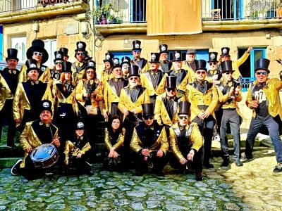 50 años aliñando de humor las verdades