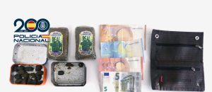 Detenidos dos suministradores al “menudeo” de cocaína y hachís en Marín