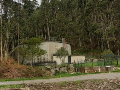 Augas detecta irregularidades en la traída de aguas de Meira