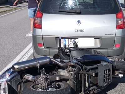 Heridos los pilotos de dos motos en dos accidentes esta tarde en Moaña