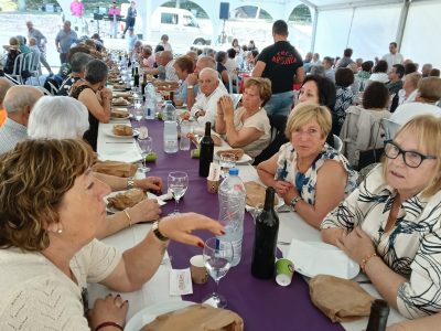Máis de 200 persoas secundaron a IV Comida de Confraternidade de Figueirido