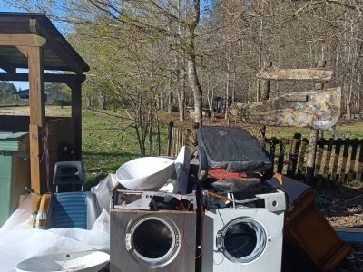 El área recreativa de Chans, de paraíso natural a vertedero