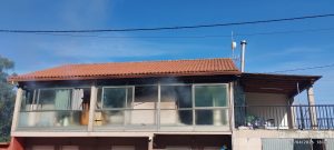 Calcinada la primera planta de una vivienda de Vilaboa