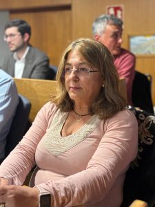 Isabel Figueiras denuncia o talante «totalitario» da alcaldesa: «Usa os seus mega mítines paramentir e a Policía para calar á oposición