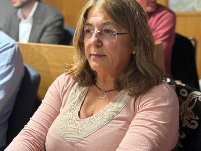 Isabel Figueiras denuncia o talante «totalitario» da alcaldesa: «Usa os seus mega mítines paramentir e a Policía para calar á oposición