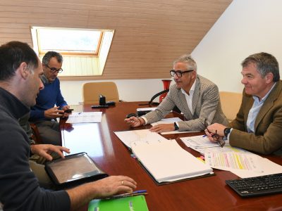 La Xunta consensua con el Concello de Moaña y la Sociedad Deportiva Tirán el nuevo proyecto para la nave de remo