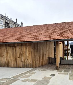 Los balonazos traen de cabeza al Concello de Moaña y a los comerciantes de Cangas