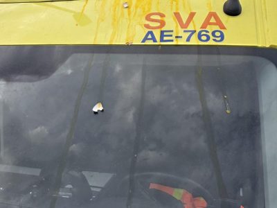 Vandalizan con huevos la nueva ambulancia a las puertas del centro de salud de Moaña
