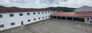 Investigan la aparición en un aula del Ceip Espiñeira de Aldán de un ordenador del que por la noche sonaba el Corán y música islámica