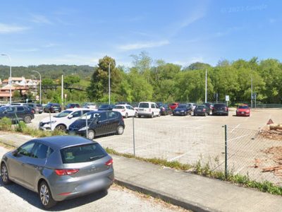 Alternativa dos Veciños exige rectificar el expediente para garantizar el aparcamiento del colegio de A Rúa