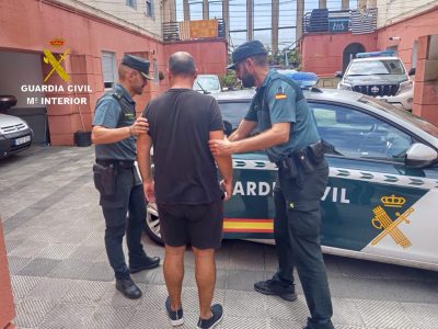 La Guardia Civil detiene en Cangas a un hombre como presunto autor de cuatro robos con violencia e intimidación cometidos sobre víctimas vulnerables