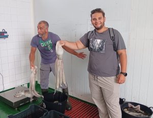 Un joven de 16 años conoce de primera mano el oficio del mar gracias al proyecto “Relevo Xeracional: O Futuro do Mar”