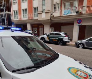 Detenido en Moaña tras amenazar, insultar y agredir a un agente de la Policía Local
