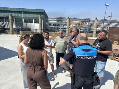 Marín supervisa a instalación das atraccións das Festas do Carme para garantir a máxima seguridade