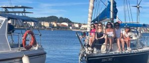 A vela cara á superación: 28 mulleres de Adicam atopan benestar na ría de Vigo