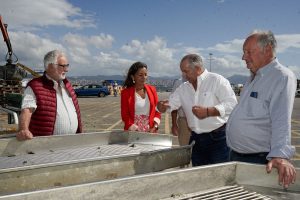 Villaverde visita a los bateeiros de Moaña