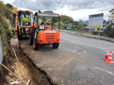 Arranca a obra de seguridade viaria e de reposición de cunetas na EP-1201entre Marín e Penizas
