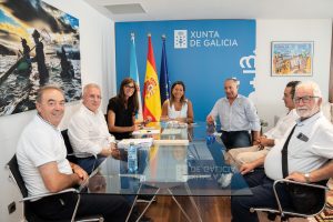 La Xunta aborda con los mejilloneros de Moaña las obras previstas en los puertos de Domaio y Moaña