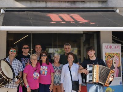 Una heladería de Cangas recauda 3.500 euros para Adicam