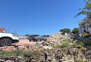El proyecto de Altamira atascado amenaza el aparcamiento libre