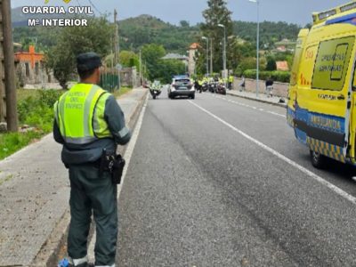 Fallece un joven de Bueu de 25 años tras salirse de la vía con su moto y su acompañante está grave