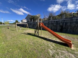 O Concello mellorará o parque infantil de Ardán