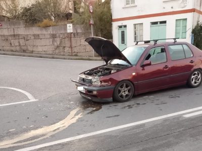 Colisión de dos vehículos en el cruce de Abelendo